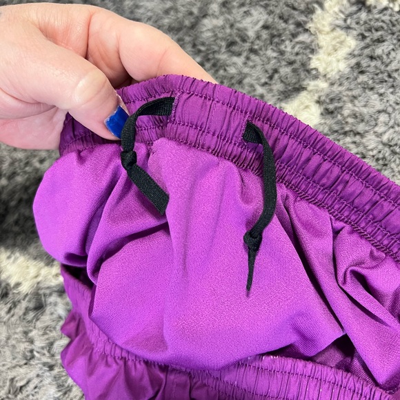 Nike Dri Fit Purple Shorts Medium - Picture 4 of 6